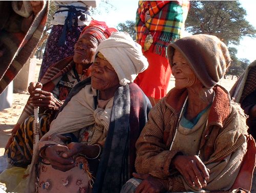 !Xho Bushmen women waiting to sell their crafts